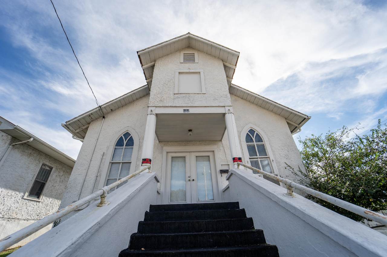304 Merry Drive - Photo 1
