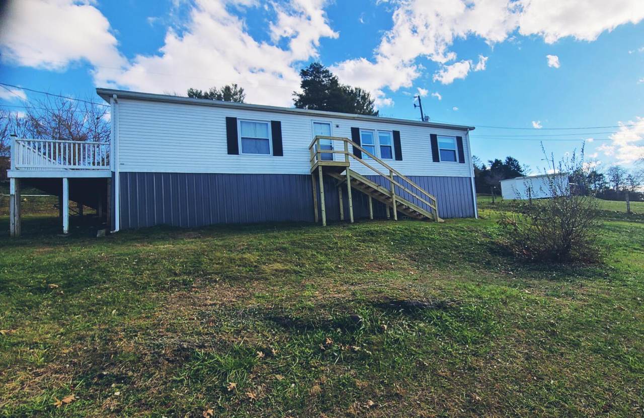 116 Redwood Drive - Photo 1