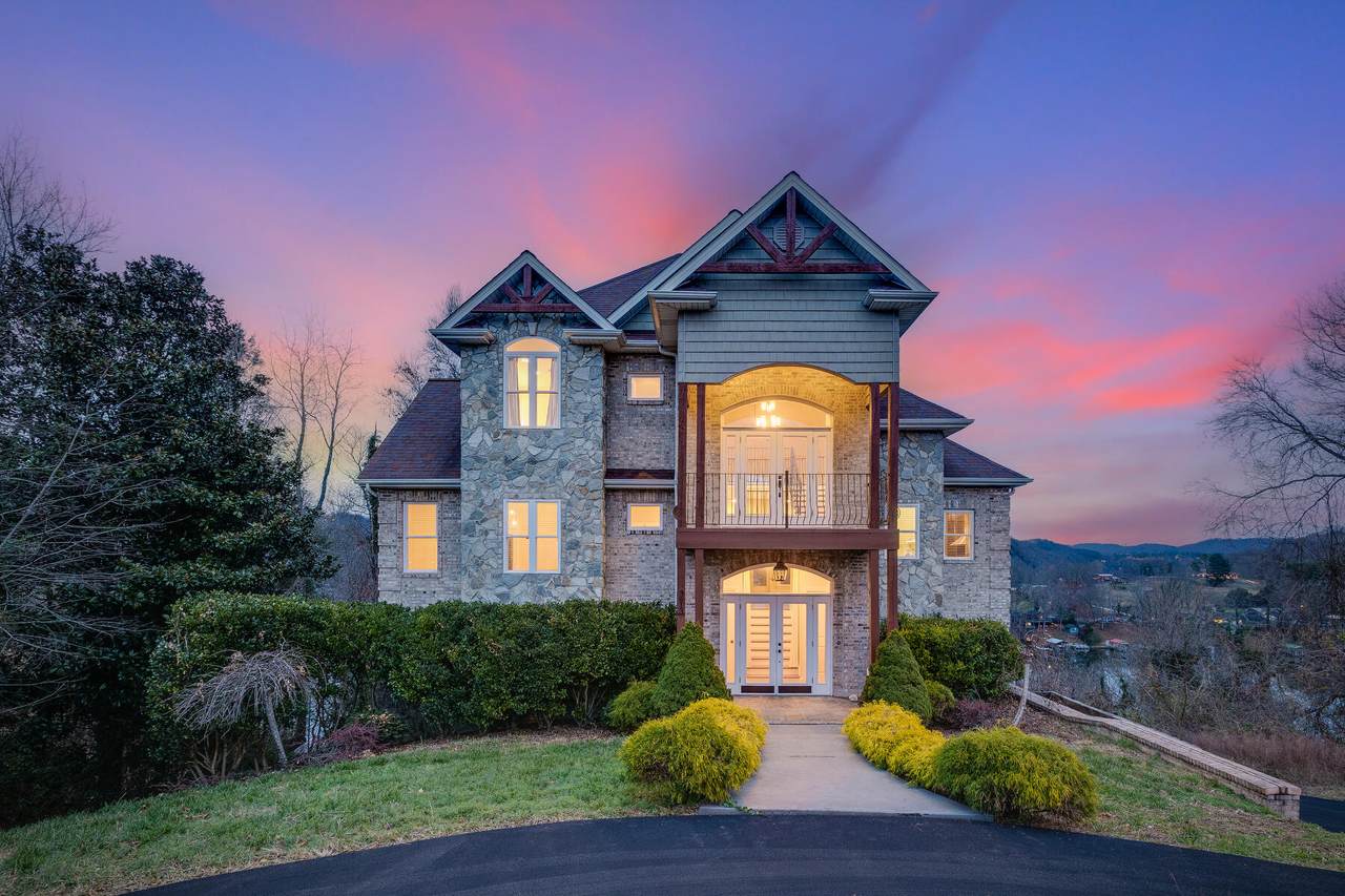 3613 Crest Road - Photo 1