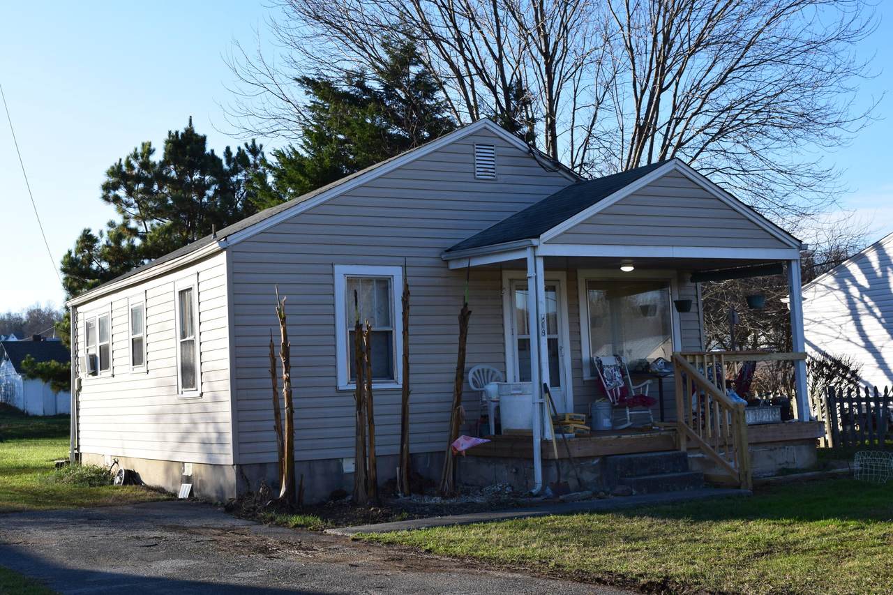 109 Earl Avenue - Photo 1