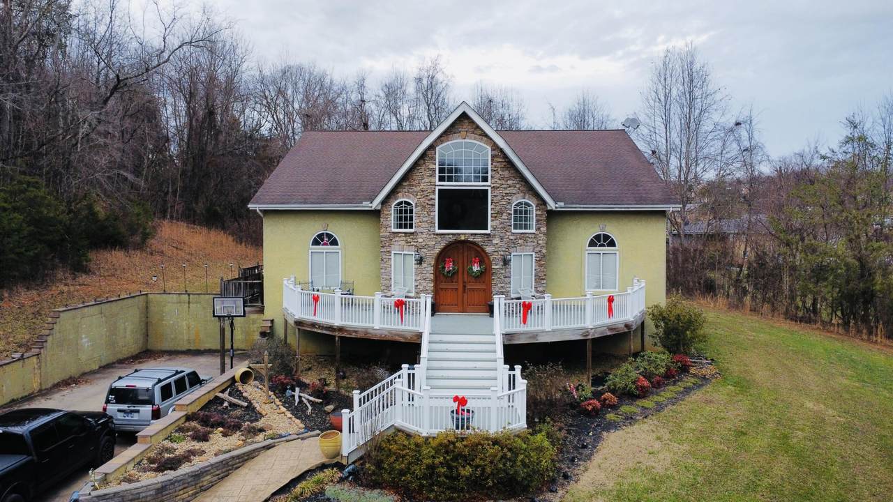 602 Oak Hills Parkway - Photo 1