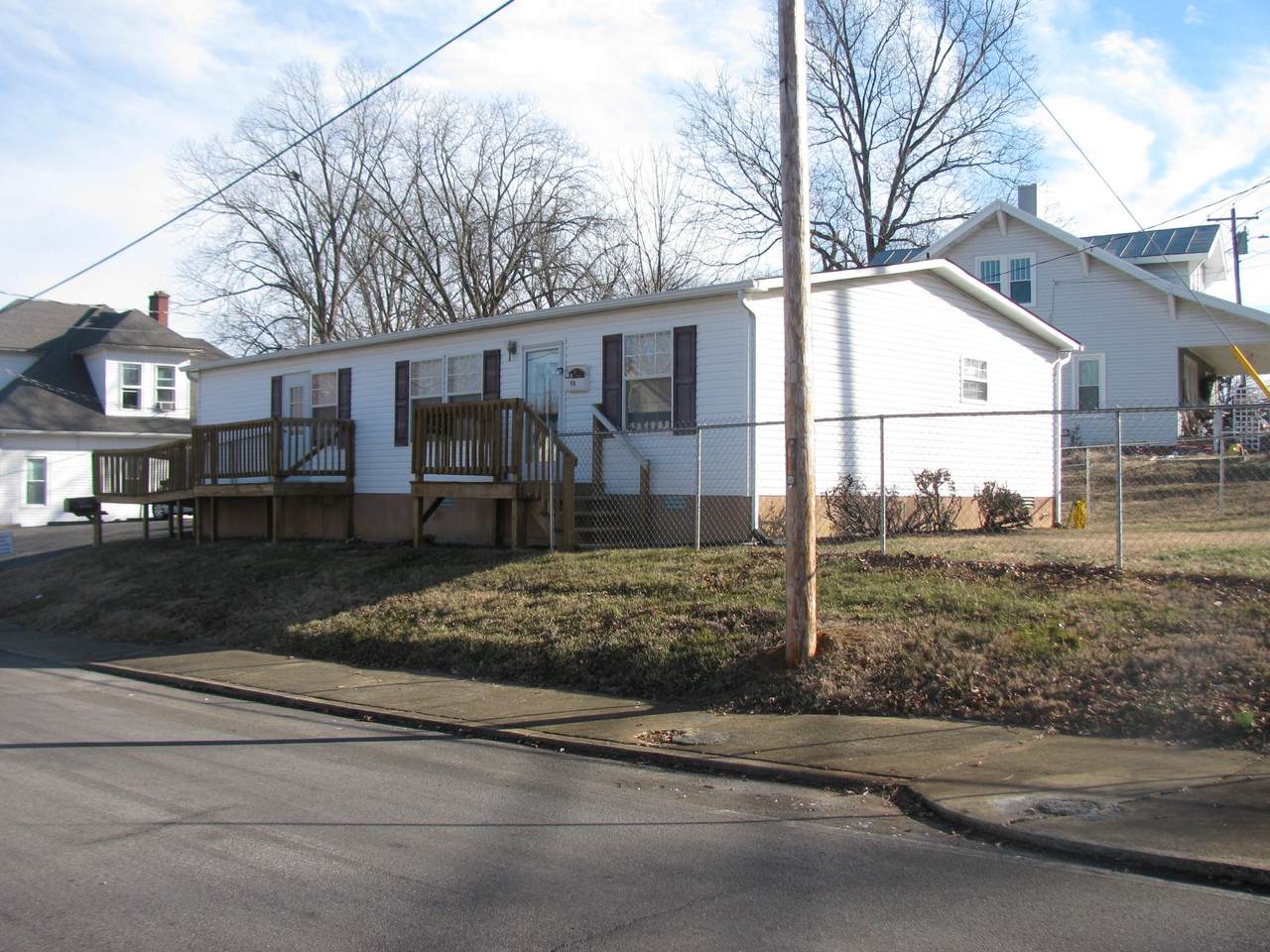 418 Irish Street - Photo 1