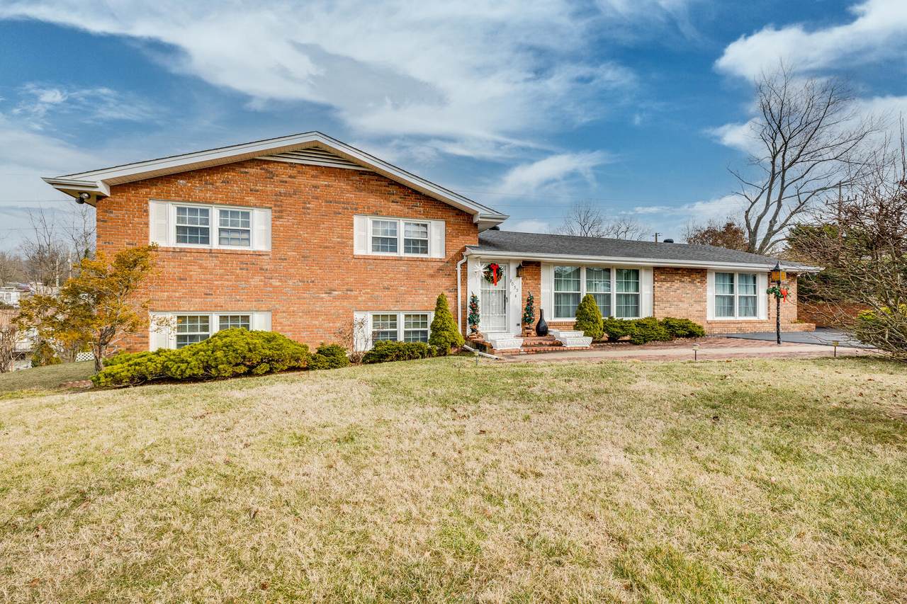 1032 Spring Valley Drive - Photo 1