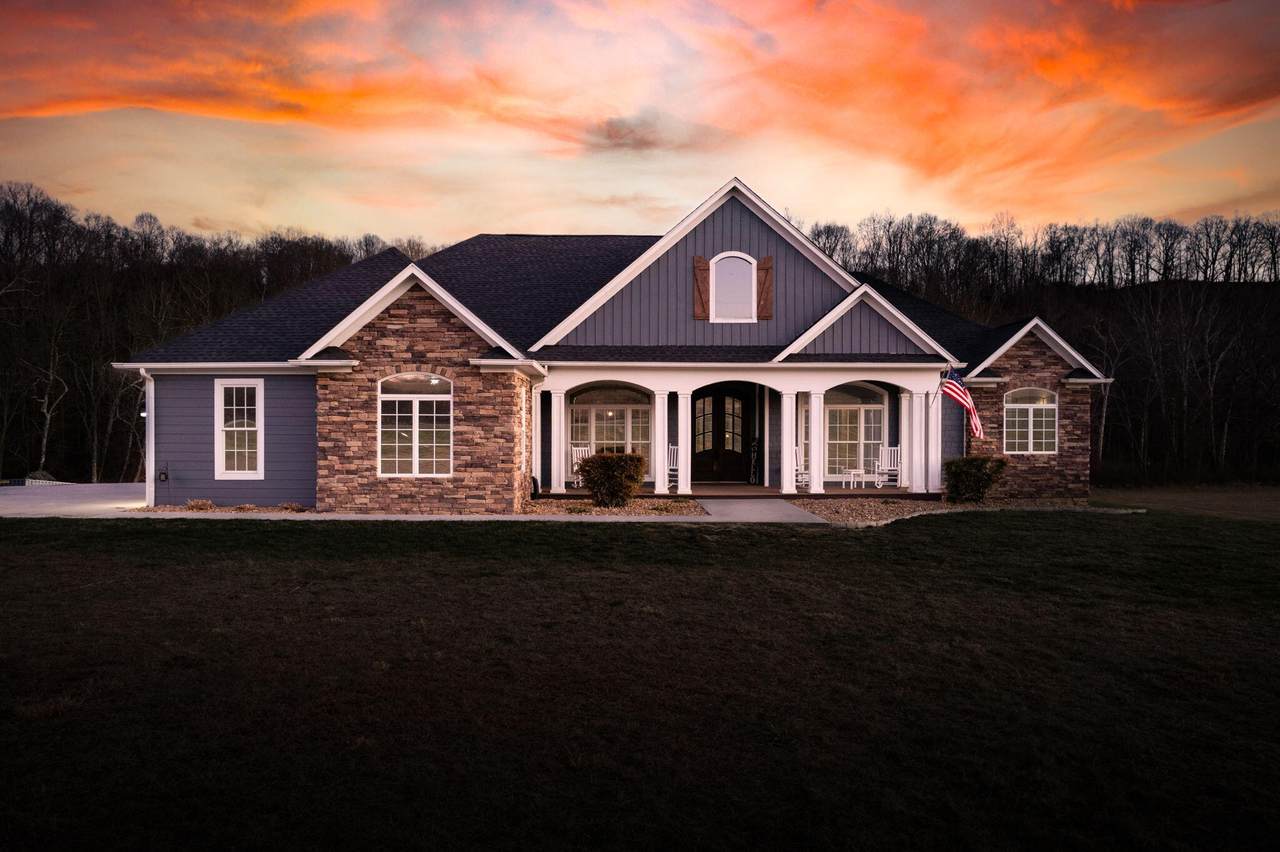 691 Fox Valley Road - Photo 1