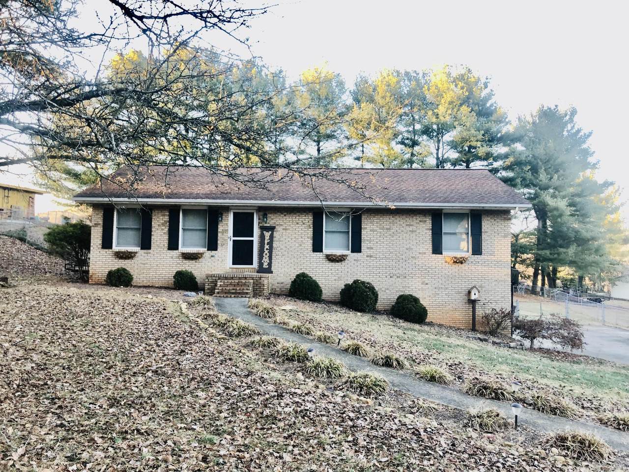 805 S Sherbrooke Circle - Photo 1