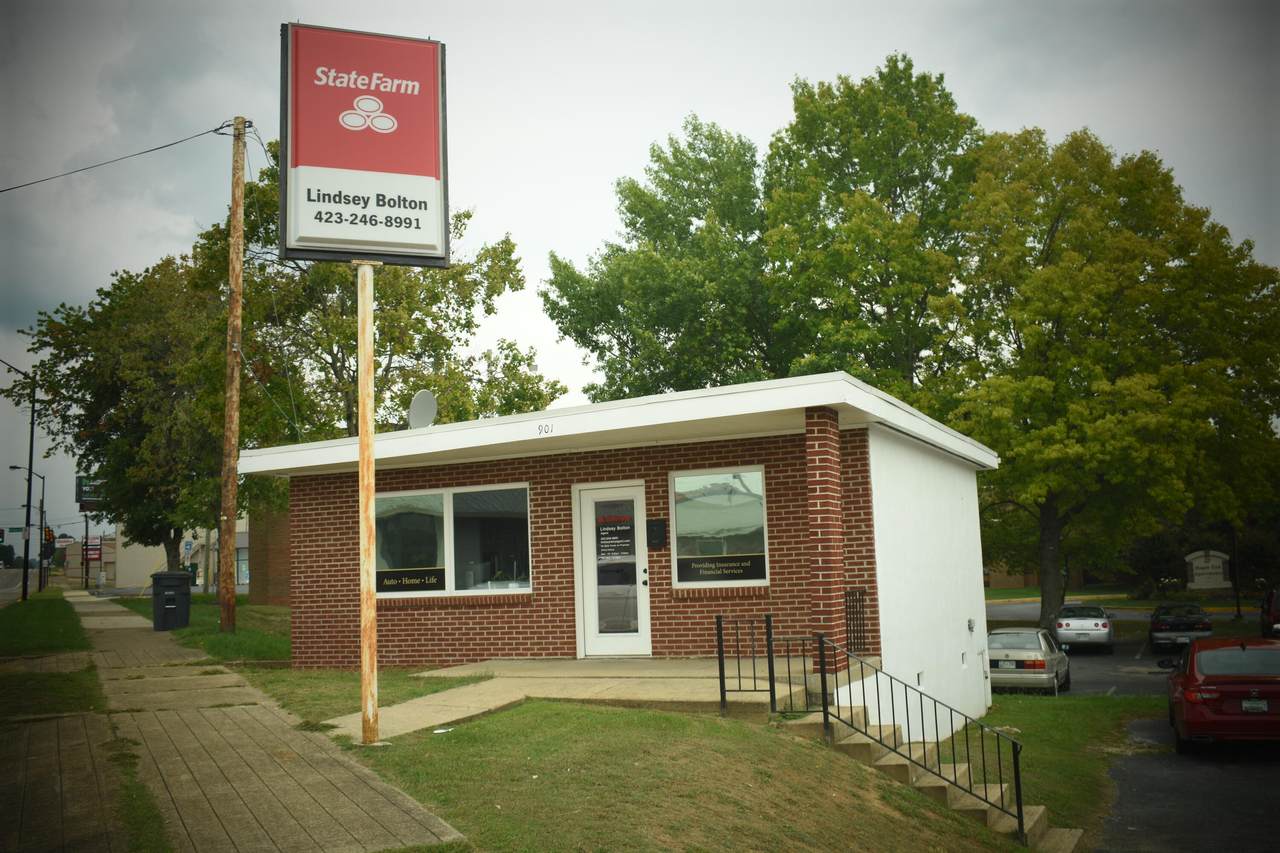 901 Center Street - Photo 1