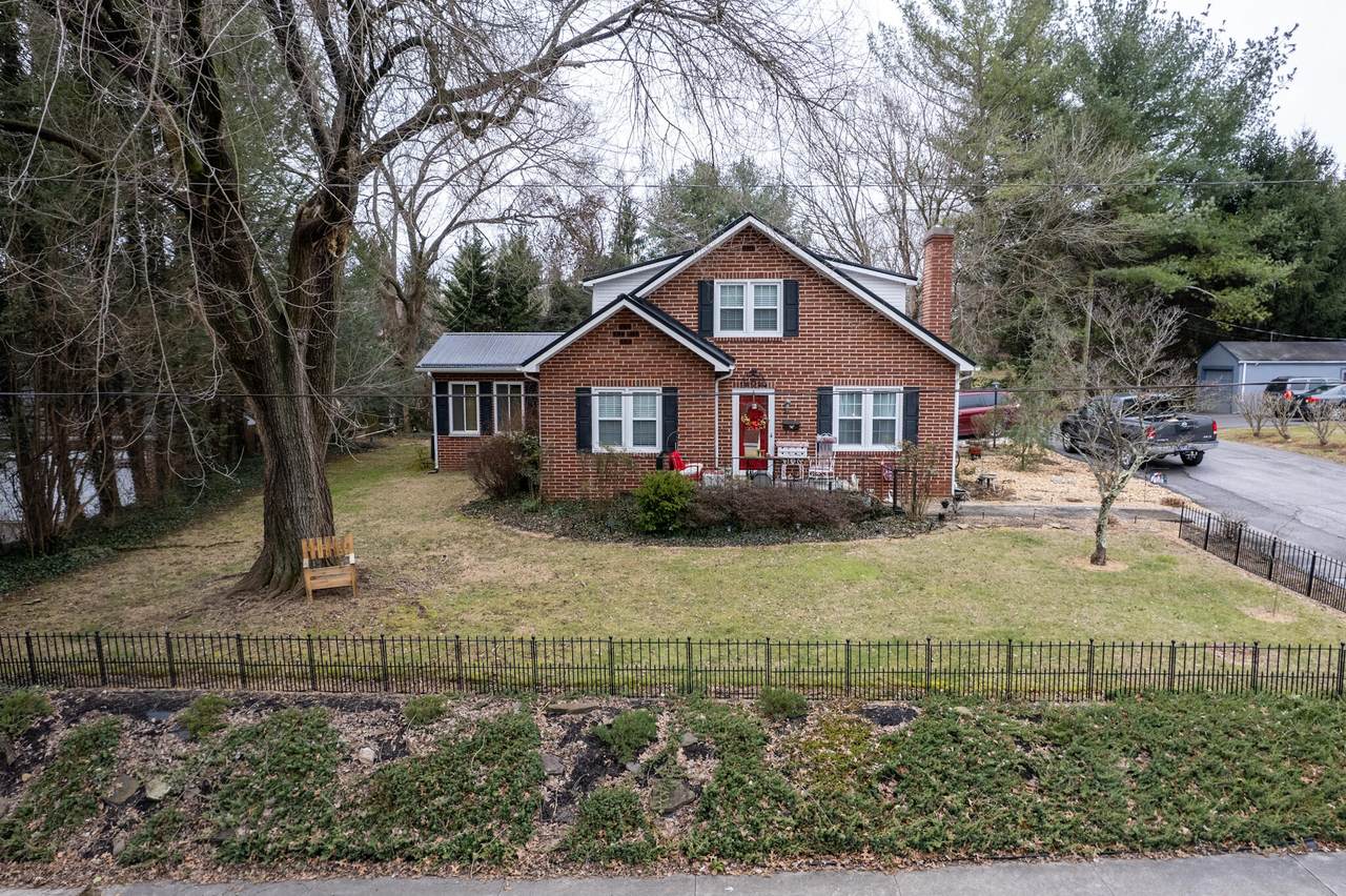 119 Circle Drive - Photo 1
