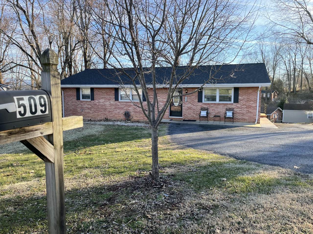 509 Longview Drive - Photo 1