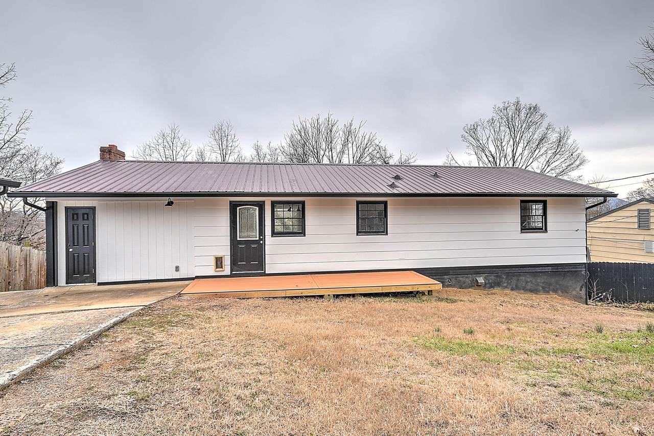 574 Bays View Court - Photo 1