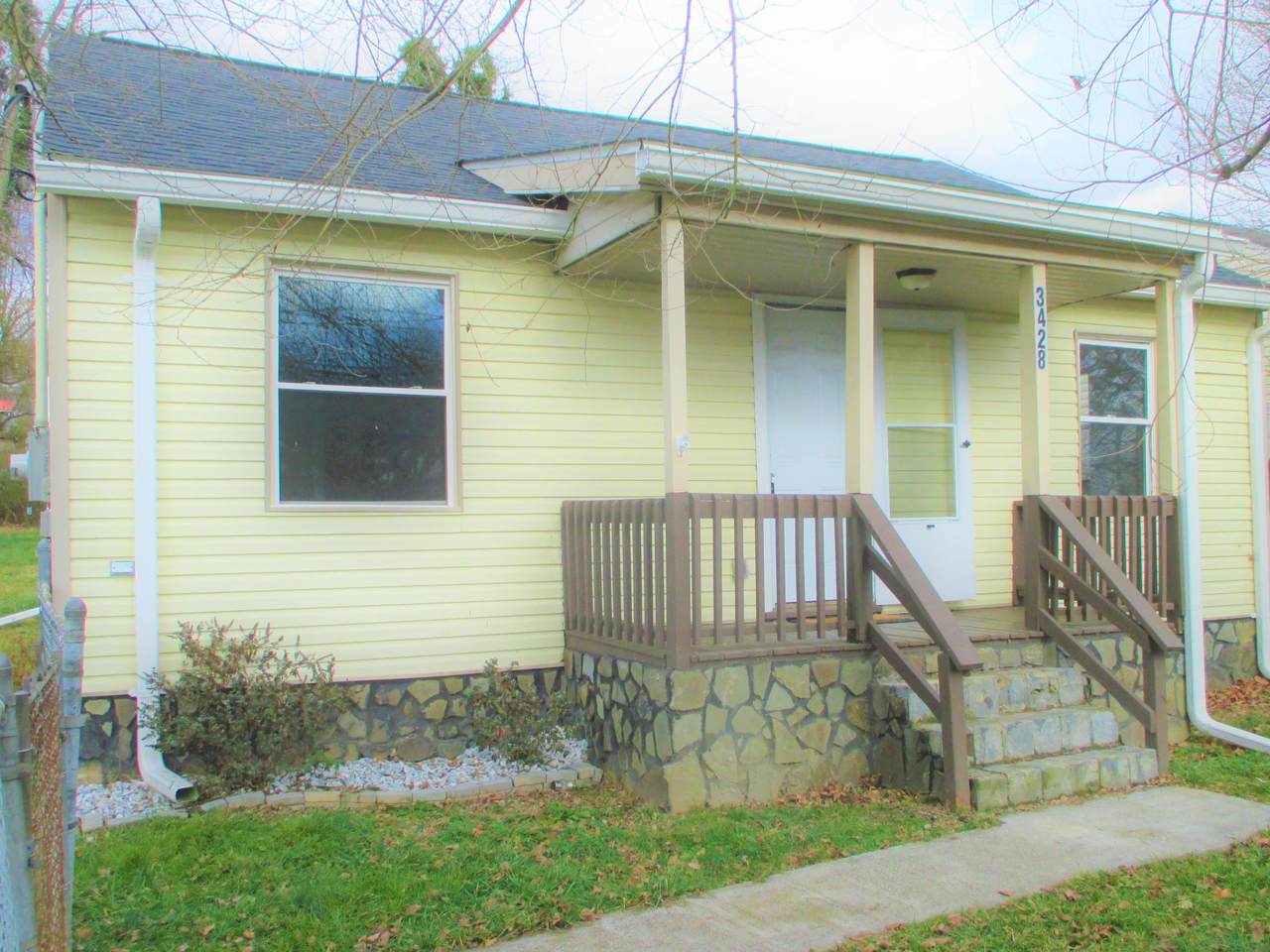 3428 Bloomingdale Road - Photo 1