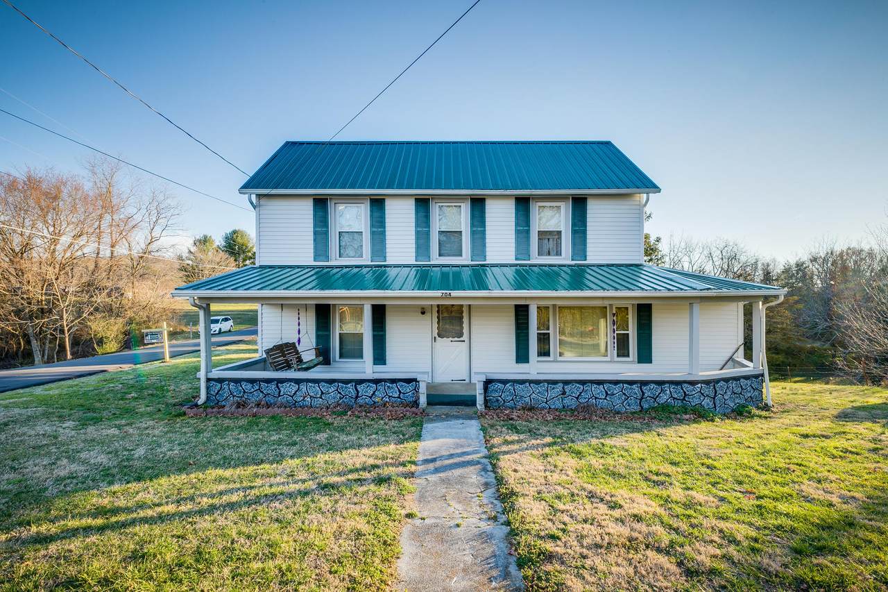 704 Walnut Grove Road - Photo 1