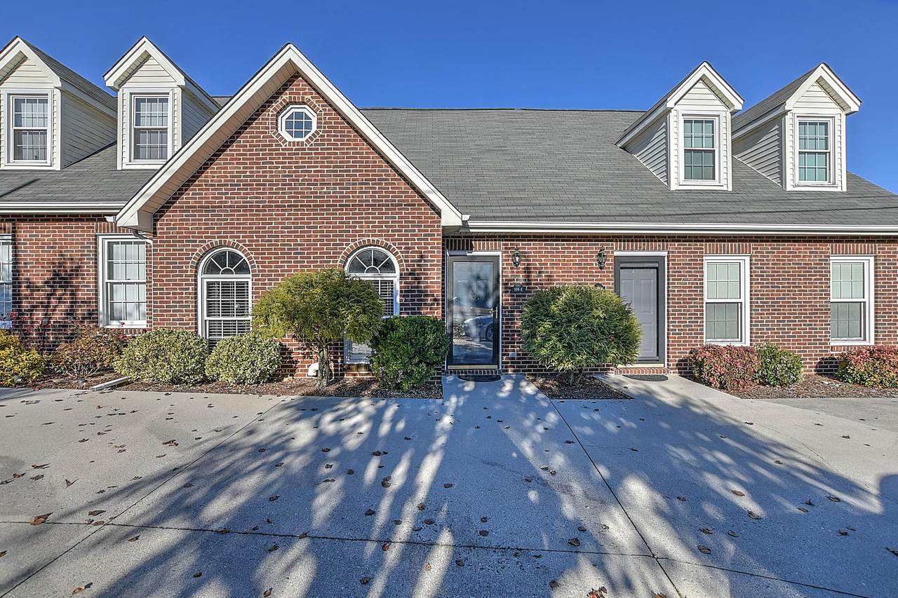 506 Manor Drive - Photo 1