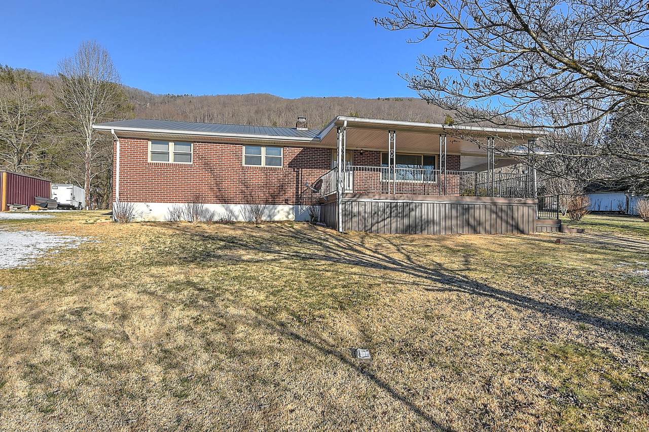 428 Railroad (W) Avenue - Photo 1