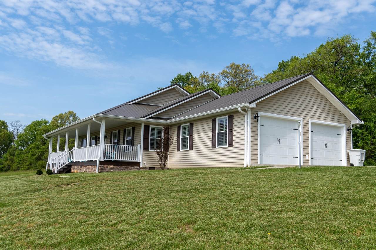 925 Sunnyside Loop - Photo 1