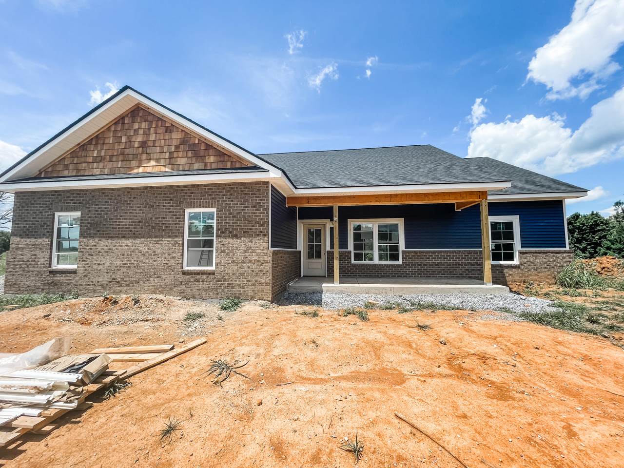 280 Green Lawn Avenue - Photo 1