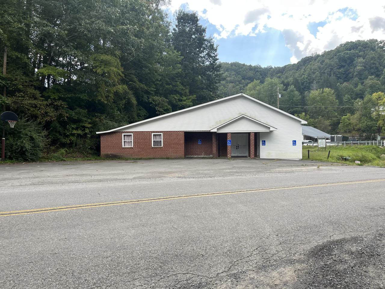 4806 Little Tom Road - Photo 1