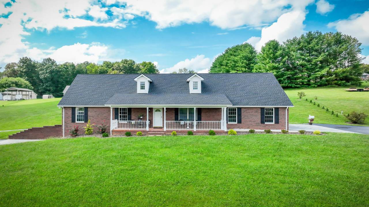 121 Charlie Hoss Road - Photo 1
