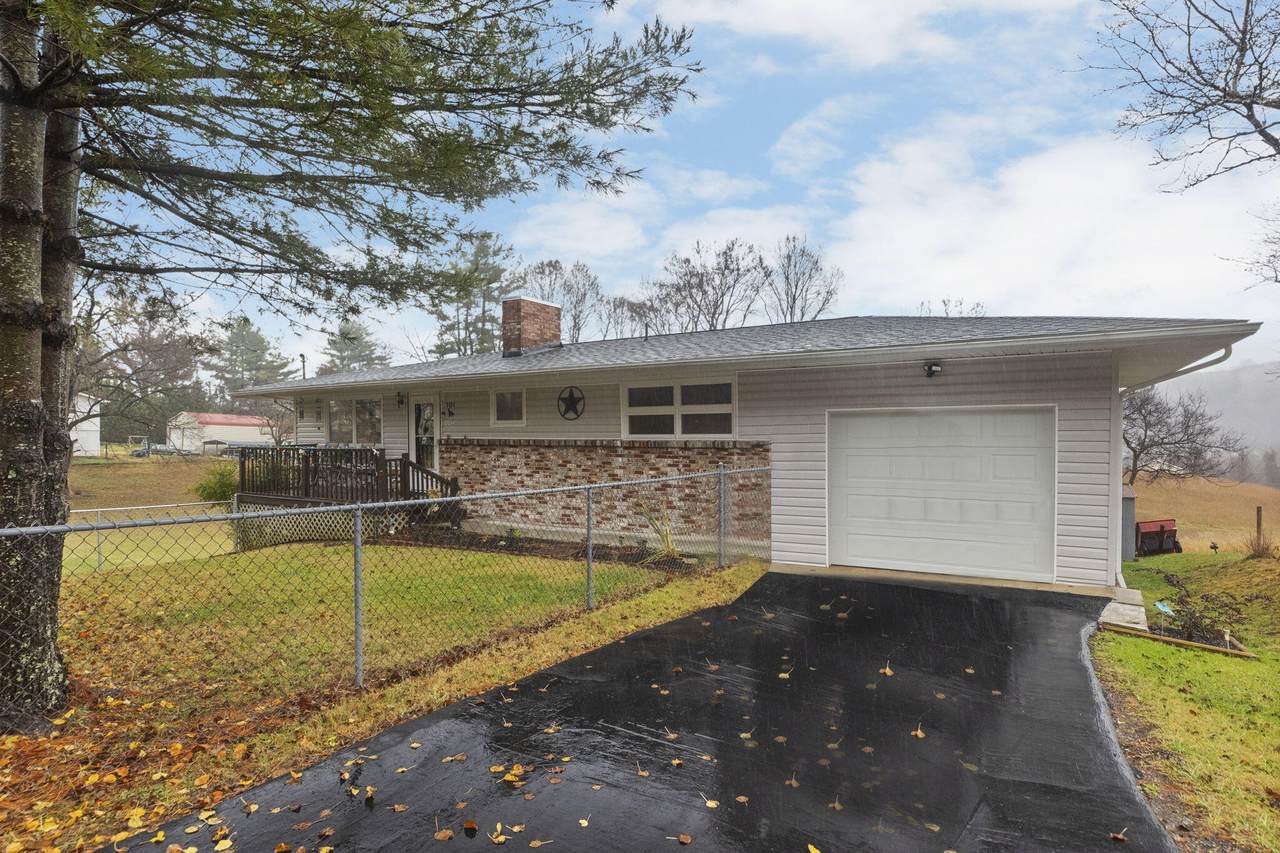 101 Wembeck Dr - Photo 1