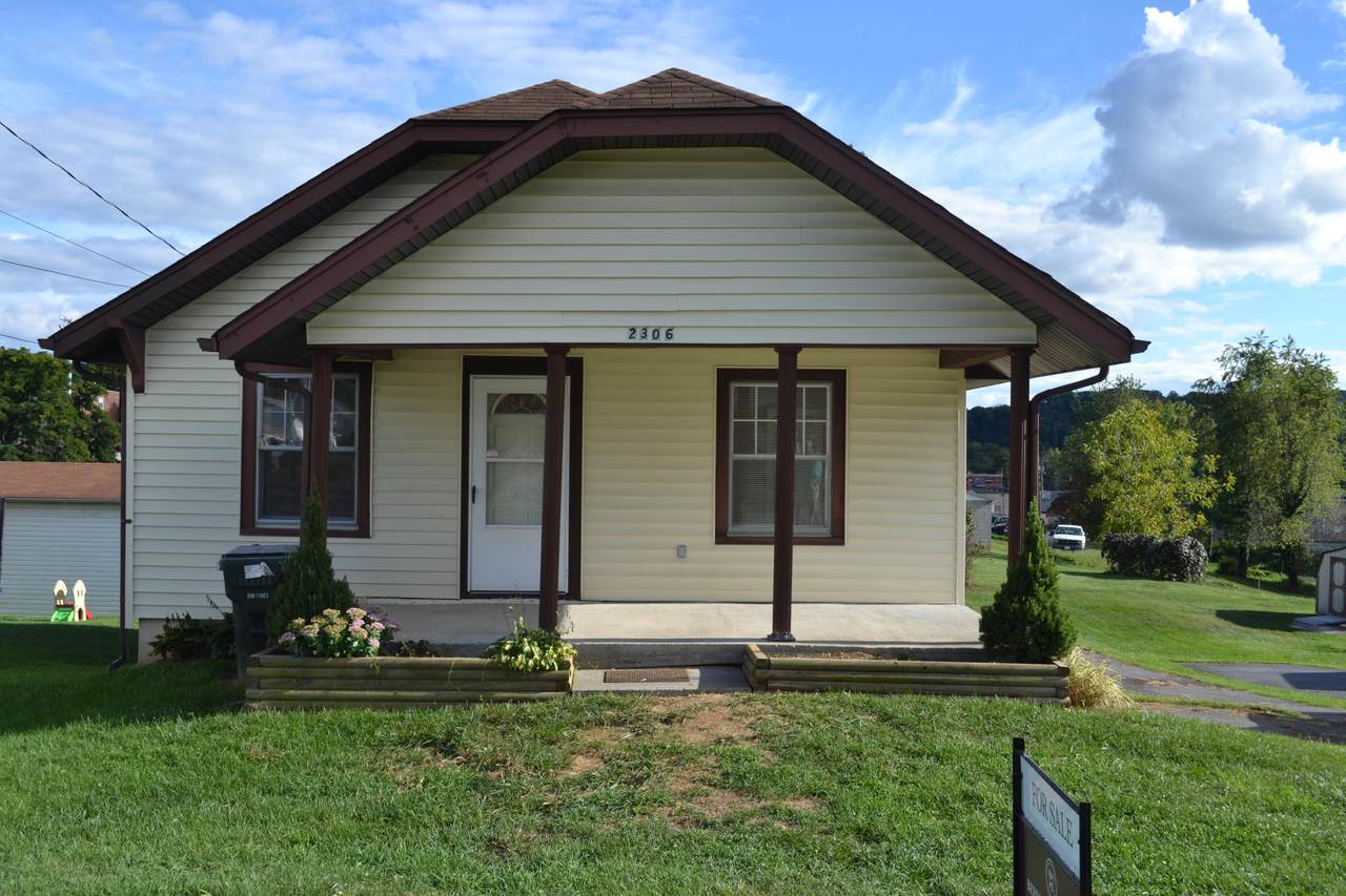 2306 Randolph - Photo 1