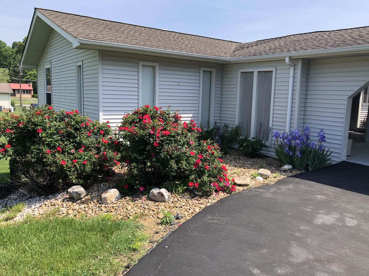 151 Valley View Drive - Photo 1