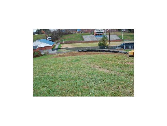 428 Centre Avenue - Photo 1