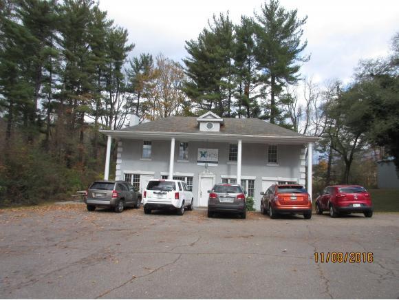 2702 Lee Highway - Photo 1