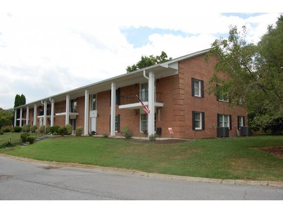 1900 Manor Court. - Photo 1