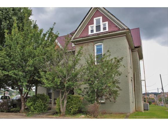 25 10th Street - Photo 1