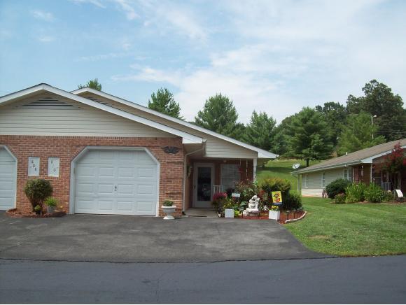810 Cobblestone Place - Photo 1