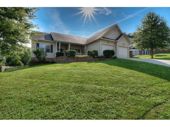 1090 Carriage Hills Pl - Photo 1