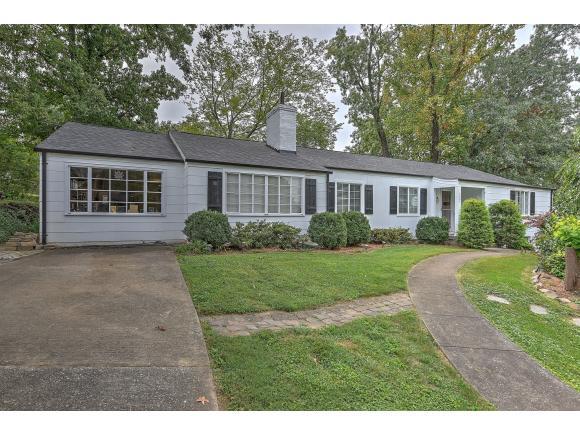 1501 Oak Street - Photo 1