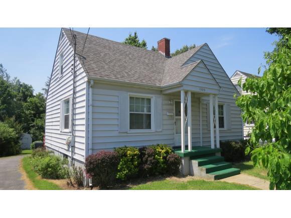 1320 Norway Street - Photo 1
