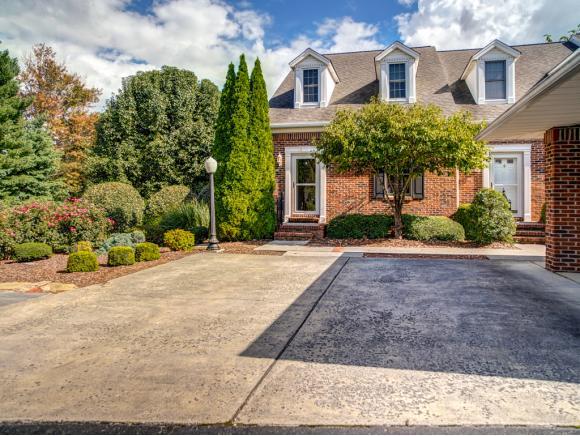 615 Franklin Square Court - Photo 1