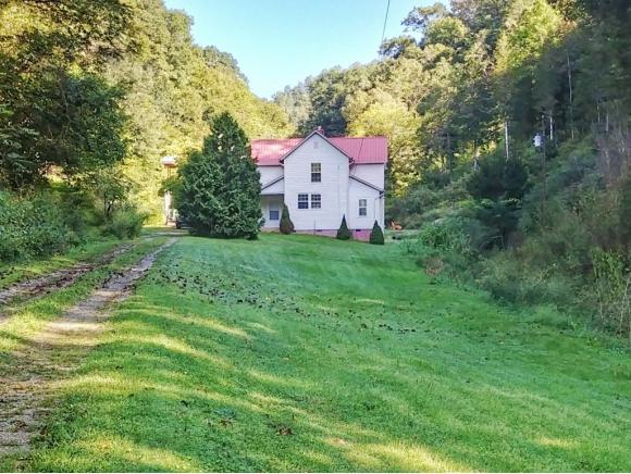4569 Kyles Ford Hwy - Photo 1