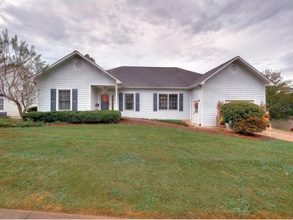 3 Larchmont Lane - Photo 1