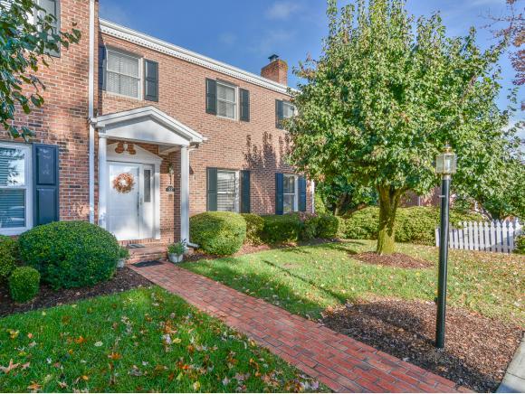 2734 E Oakland - Photo 1