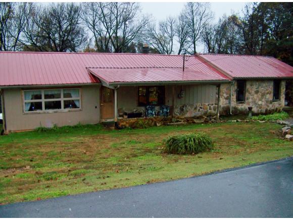 565 Baines Ave. - Photo 1