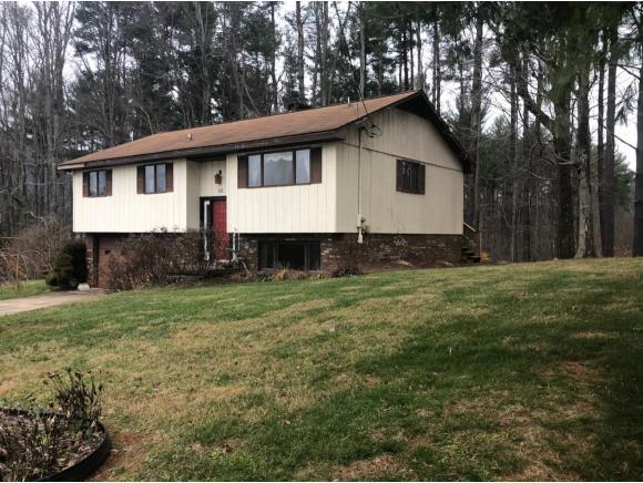 110 Robin Lane - Photo 1