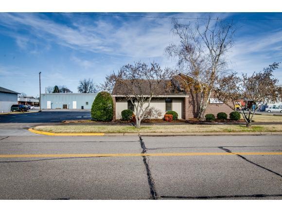 628 E Market St - Photo 1