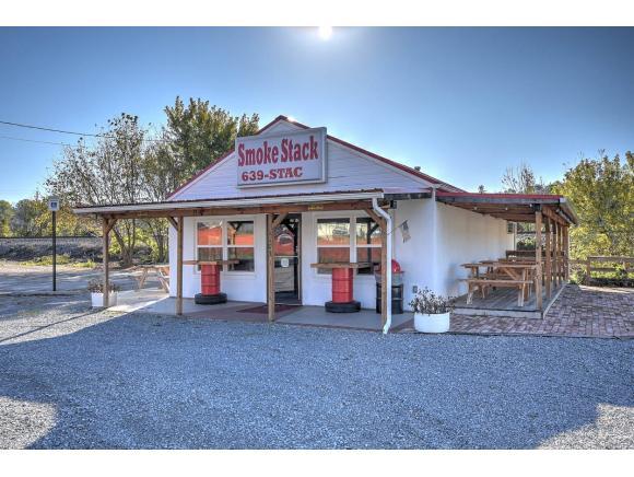 1105 W Irish Street - Photo 1