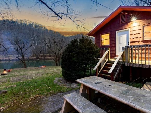 9557 Chestnut Ridge Road - Photo 1