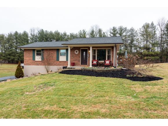 520 Lynnwood Drive - Photo 1