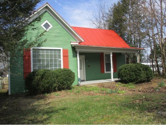 306 Locust - Photo 1