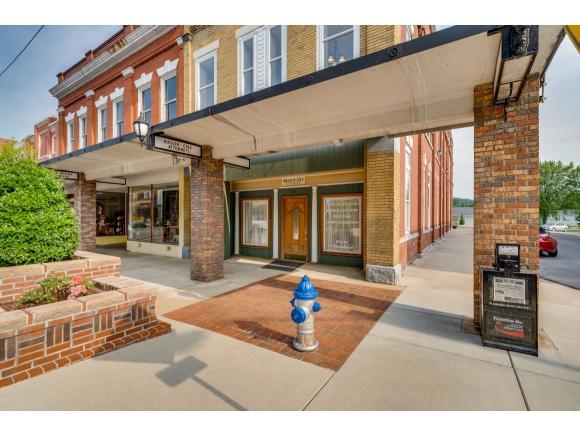 625 East Elk Ave - Photo 1
