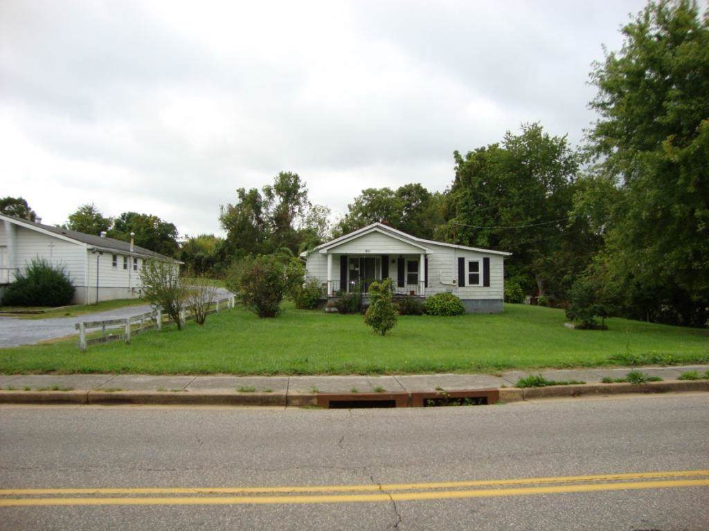 1311 Lakeview Drive - Photo 1