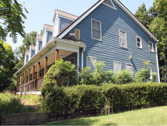 1403 Highway 81 N - Photo 1