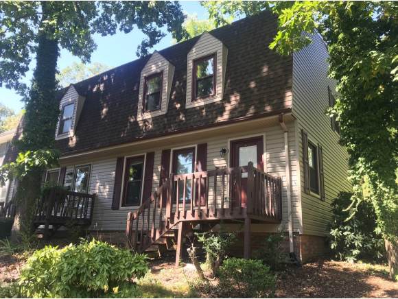 2205 Greenbriar Cir - Photo 1