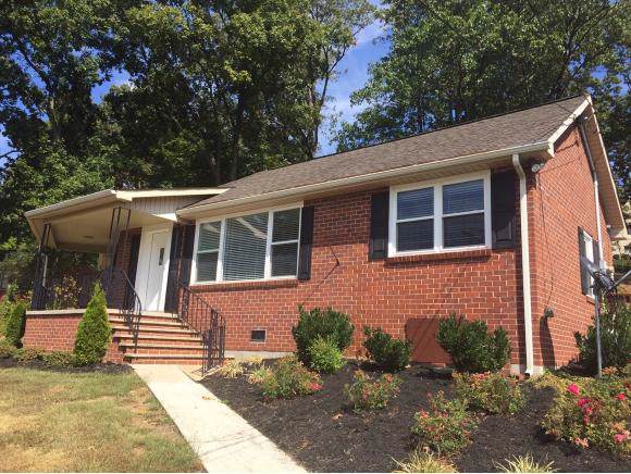 714 Forest - Photo 1