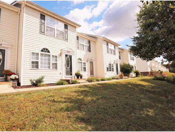 205 Amanda Lane - Photo 1