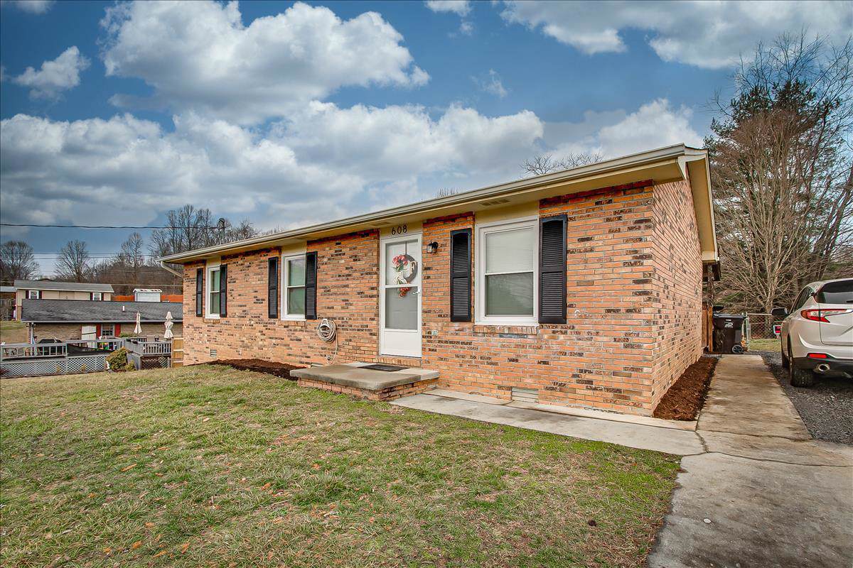 608 Cross Community Road - Photo 1